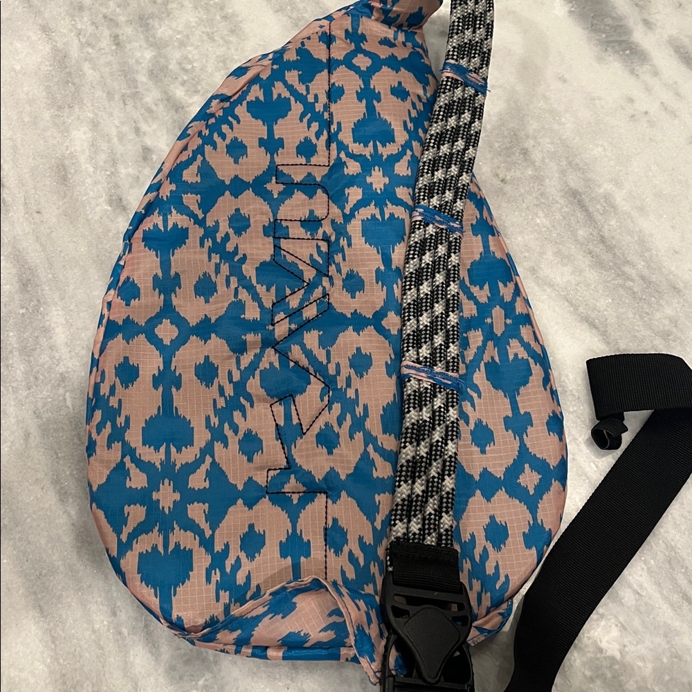 KAVU Lightweight Sling Rope Backpack Blue Ikat - Picture 7 of 10